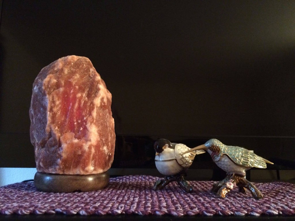 dark himalayan salt lamp