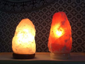 himalayan salt lamp colors